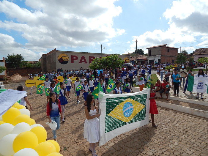 Veja mais fotos do Desfile de 7 de Setembro em Francinópolis - Imagem 146