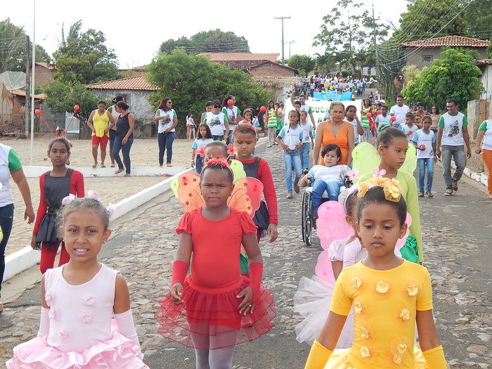 Veja mais fotos do Desfile de 7 de Setembro em Francinópolis - Imagem 44