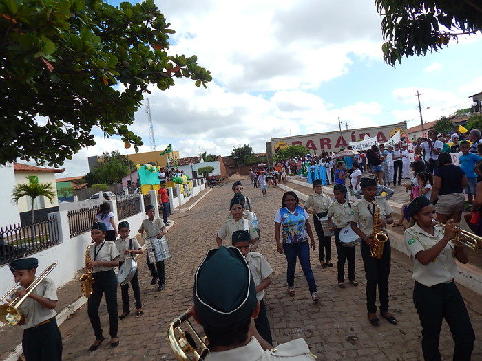 Veja mais fotos do Desfile de 7 de Setembro em Francinópolis - Imagem 187