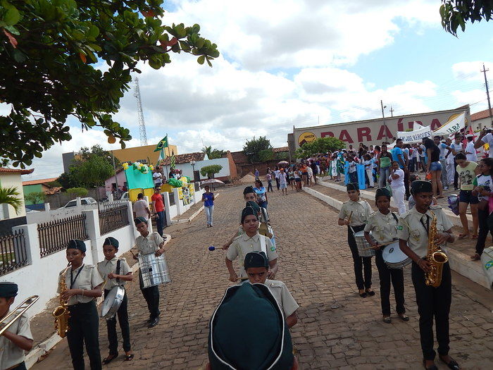 Veja mais fotos do Desfile de 7 de Setembro em Francinópolis - Imagem 186