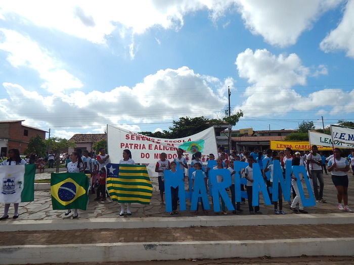 Veja mais fotos do Desfile de 7 de Setembro em Francinópolis - Imagem 122
