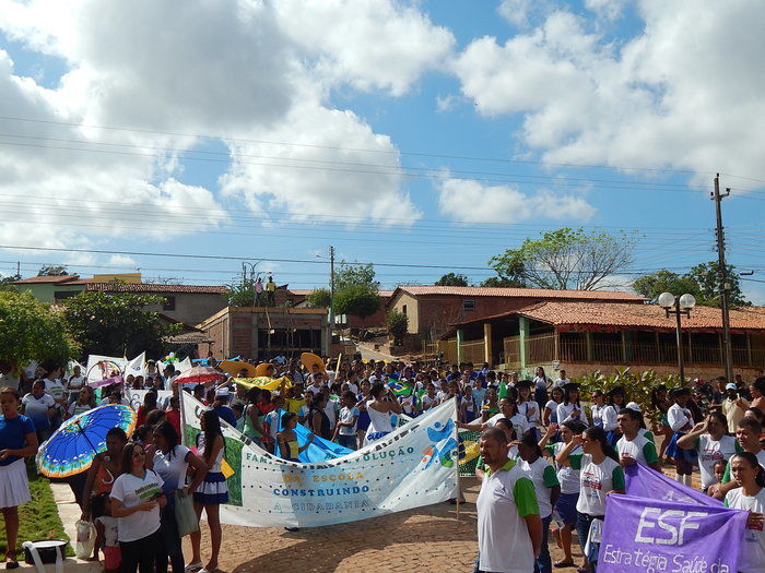 Veja mais fotos do Desfile de 7 de Setembro em Francinópolis - Imagem 199