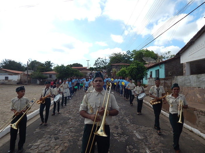 Veja mais fotos do Desfile de 7 de Setembro em Francinópolis - Imagem 94