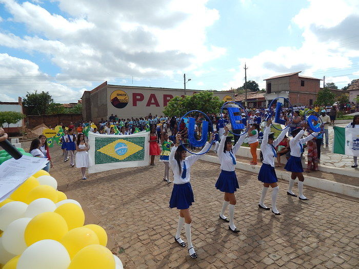 Veja mais fotos do Desfile de 7 de Setembro em Francinópolis - Imagem 145