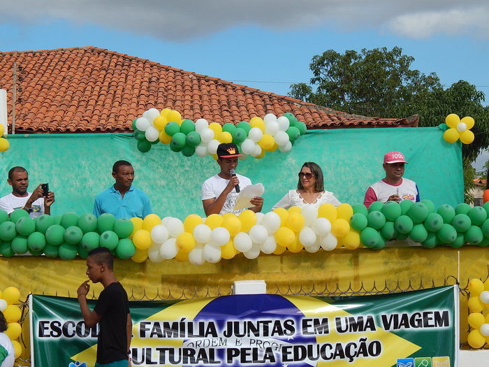 Veja mais fotos do Desfile de 7 de Setembro em Francinópolis - Imagem 125