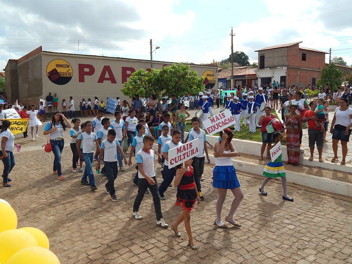 Veja mais fotos do Desfile de 7 de Setembro em Francinópolis - Imagem 135