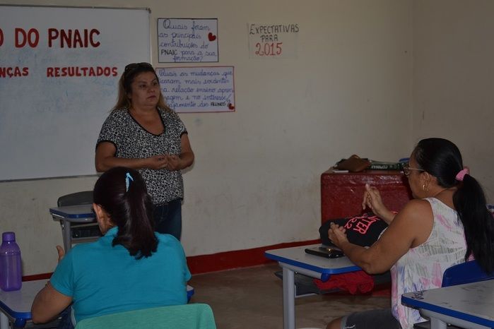 Professores Alfabetizadores participam de reunião do PNAIC em Alegrete - Imagem 5