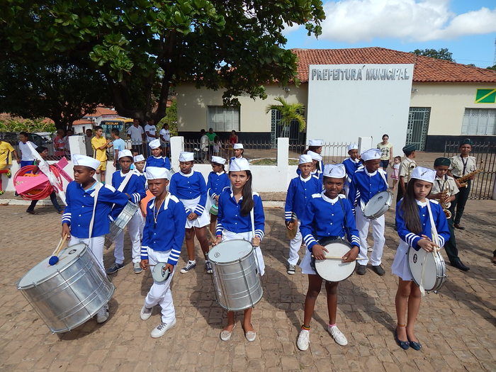 Veja mais fotos do Desfile de 7 de Setembro em Francinópolis - Imagem 212