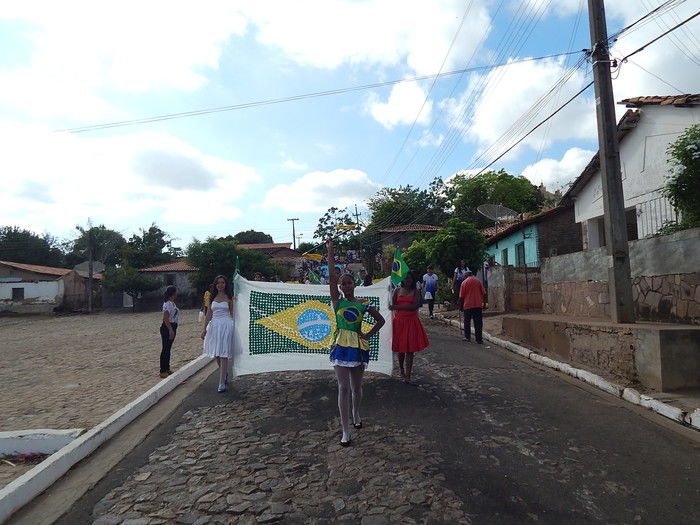 Veja mais fotos do Desfile de 7 de Setembro em Francinópolis - Imagem 80