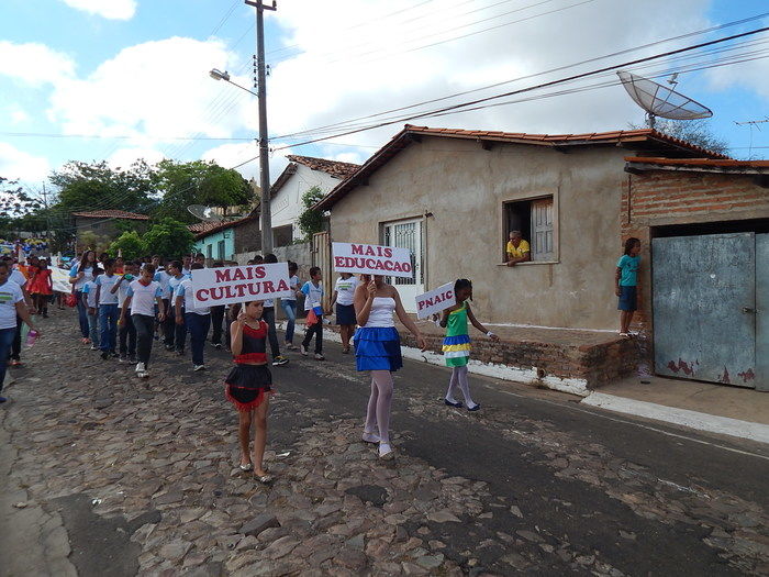 Veja mais fotos do Desfile de 7 de Setembro em Francinópolis - Imagem 64