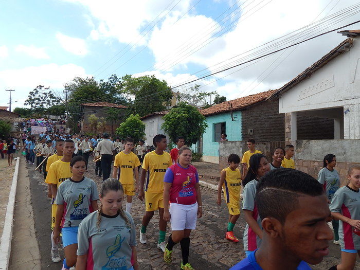 Veja mais fotos do Desfile de 7 de Setembro em Francinópolis - Imagem 92