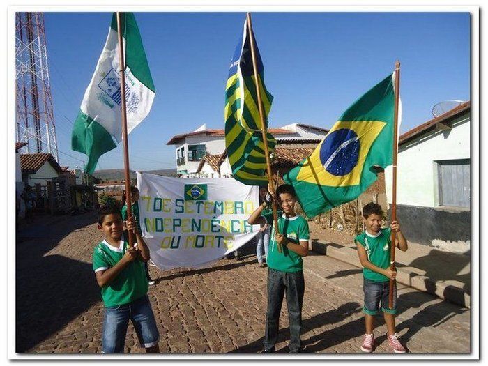  Alunos de Inhuma realizam desfile alusivo ao 7 de Setembro - Imagem 7