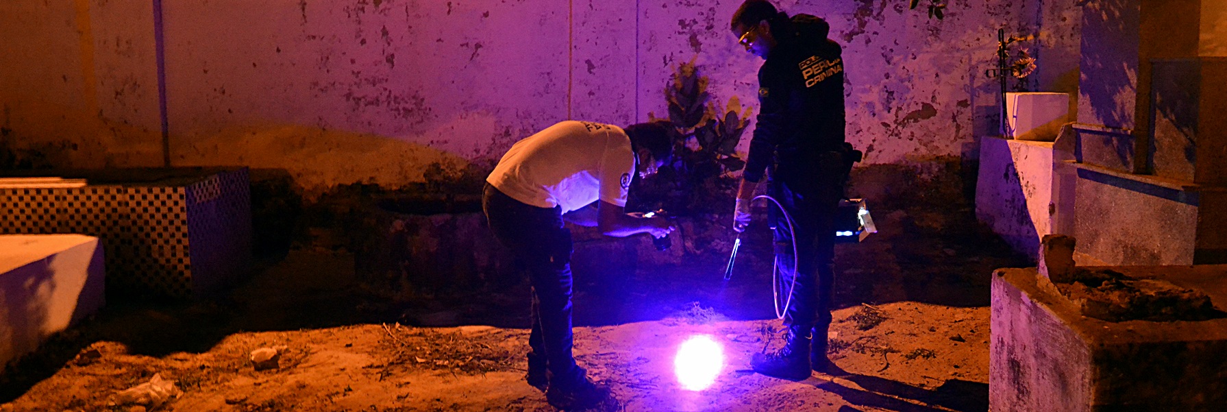 EXCLUSIVO: Nova perícia é realizada em cemitério que teve túmulo violado