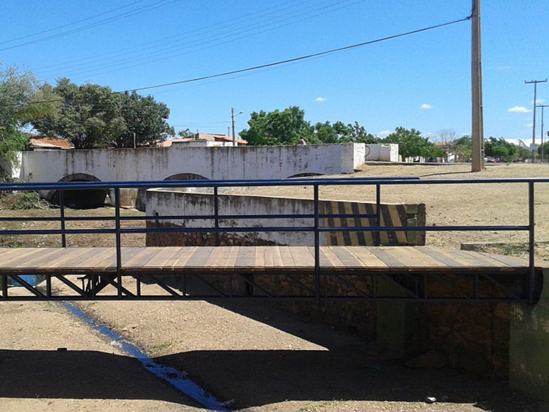 Ponte do riacho Pouca Vergonha é recuperada pela Prefeitura de Oeiras