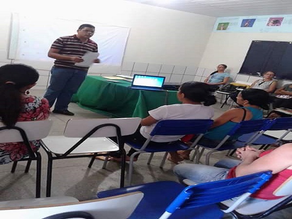 Pais de alunos participaram de reunião do programa mais educação da rede municipal em Santo Inácio - Imagem 6