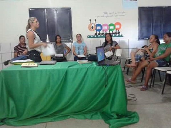 Pais de alunos participaram de reunião do programa mais educação da rede municipal em Santo Inácio - Imagem 2