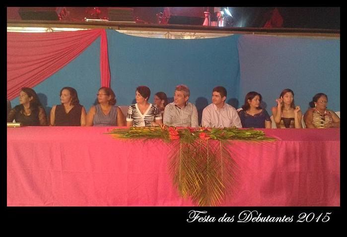 Barras 174 anos: Baile de Debutantes marca primeira noite da programação - Imagem 1