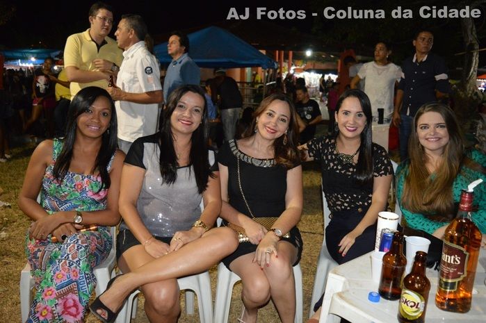 Praça fica super lotada na tradicional festa na ultima noite dos festejos - Imagem 26