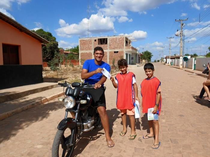 No Dia Nacional do Trânsito alunos realizam blitz educativa - Imagem 1