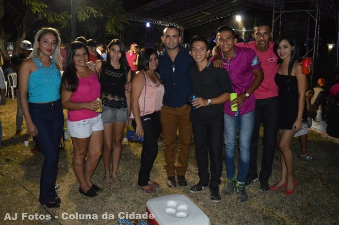 Praça fica super lotada na tradicional festa na ultima noite dos festejos - Imagem 7