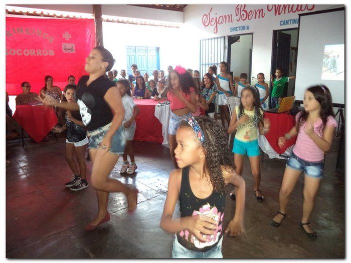 Escola Municipal Tia Neném Brito realiza V Feira de Ciências e Conhecimento - Imagem 16