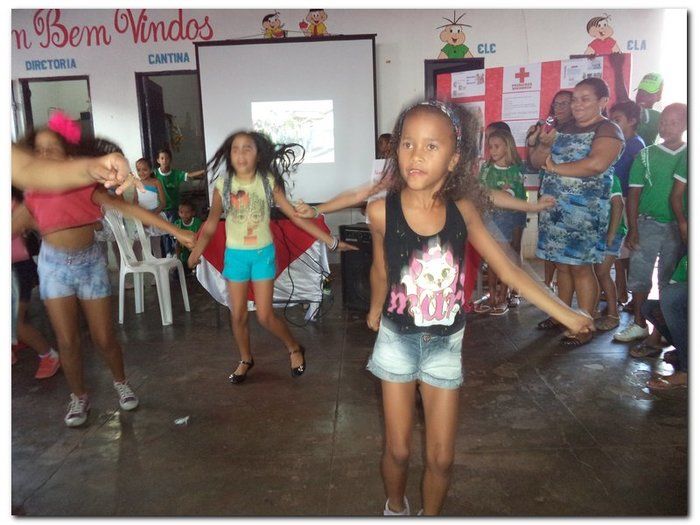 Escola Municipal Tia Neném Brito realiza V Feira de Ciências e Conhecimento - Imagem 14