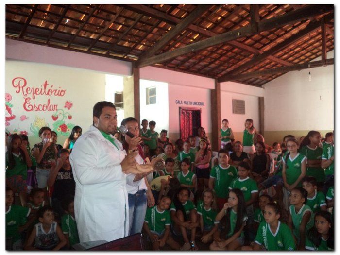 Escola Municipal Tia Neném Brito realiza V Feira de Ciências e Conhecimento - Imagem 40