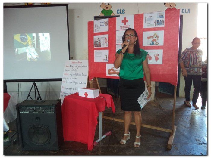 Escola Municipal Tia Neném Brito realiza V Feira de Ciências e Conhecimento - Imagem 2