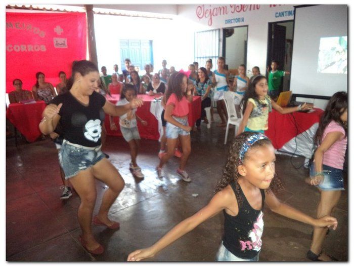 Escola Municipal Tia Neném Brito realiza V Feira de Ciências e Conhecimento - Imagem 15