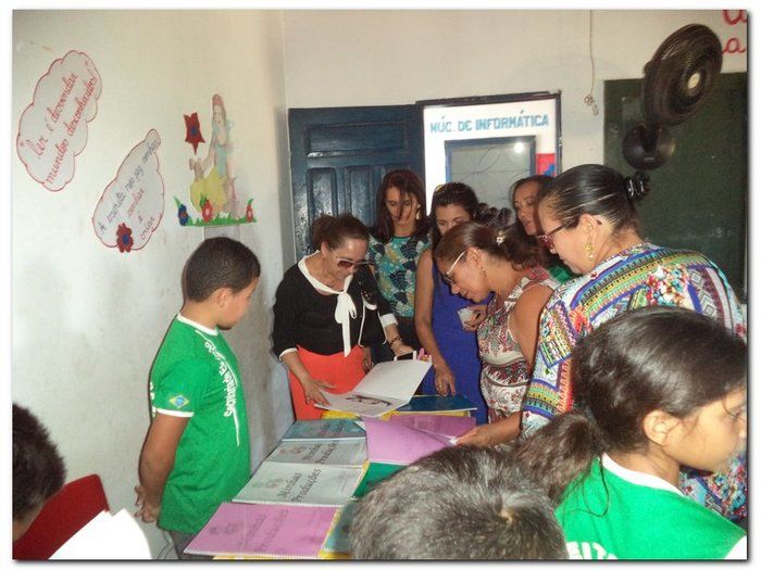 Escola Municipal Tia Neném Brito realiza V Feira de Ciências e Conhecimento - Imagem 66