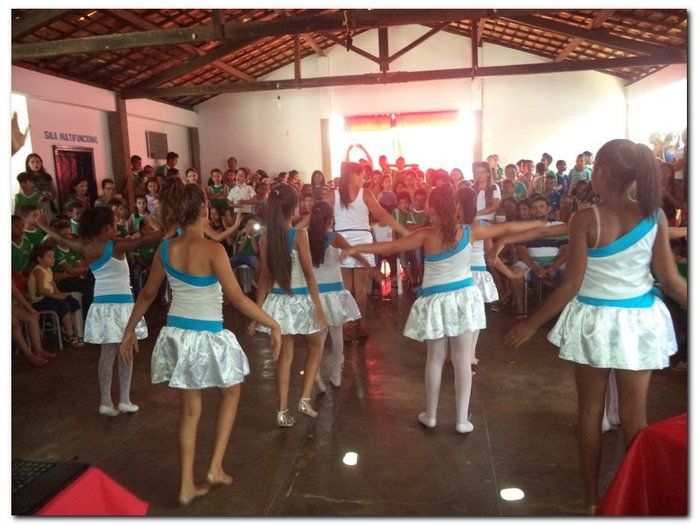 Escola Municipal Tia Neném Brito realiza V Feira de Ciências e Conhecimento - Imagem 24