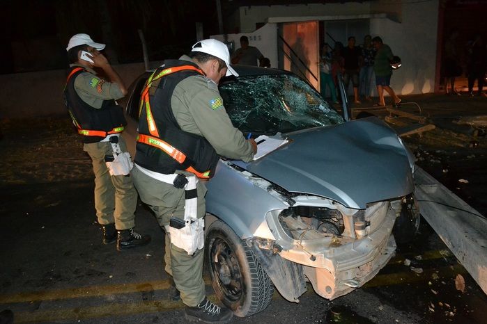 Motorista alcoolizado atropela ciclista e derruba poste em Parnaíba - Imagem 5