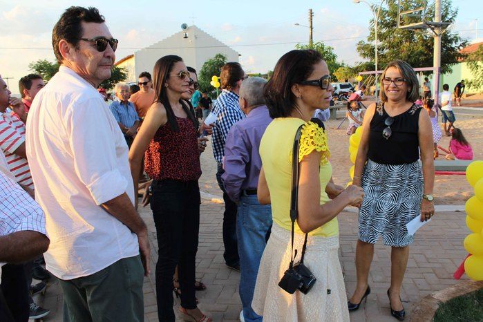Praça “Ana Morais” é inaugurada no povoado Malhada Vermelha - Imagem 12