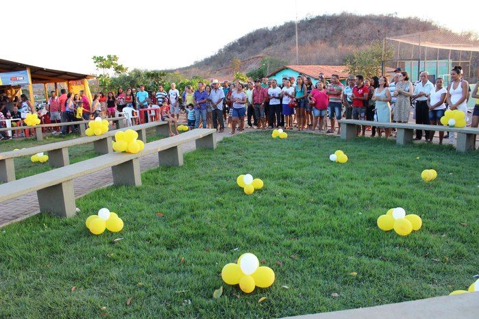 Praça “Ana Morais” é inaugurada no povoado Malhada Vermelha - Imagem 26