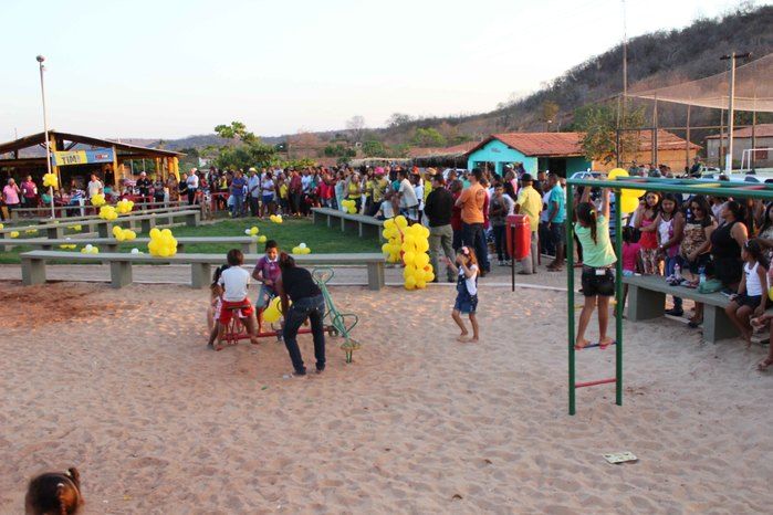 Praça “Ana Morais” é inaugurada no povoado Malhada Vermelha - Imagem 28