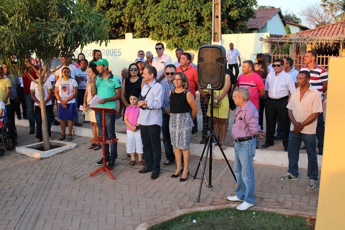 Praça “Ana Morais” é inaugurada no povoado Malhada Vermelha - Imagem 38