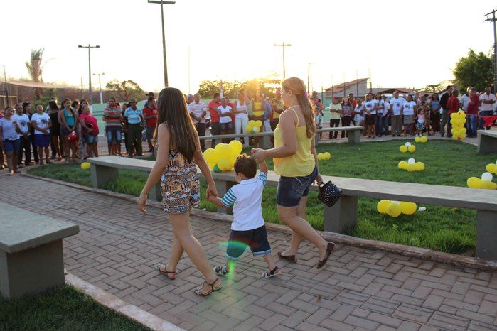 Praça “Ana Morais” é inaugurada no povoado Malhada Vermelha - Imagem 22