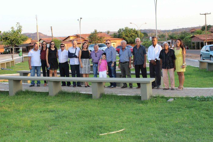 Praça “Ana Morais” é inaugurada no povoado Malhada Vermelha - Imagem 17