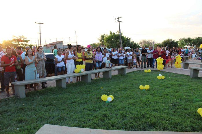 Praça “Ana Morais” é inaugurada no povoado Malhada Vermelha - Imagem 23