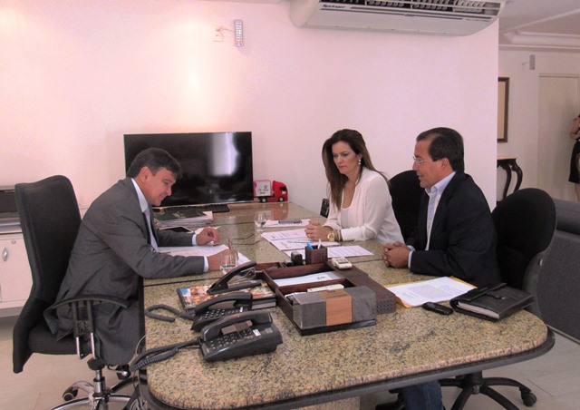  Governador Wellington Dias acerta parceria com o prefeito Jonas Moura - Imagem 2