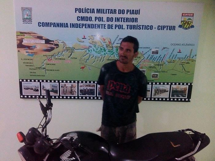 Motociclista é flagrado transportando droga em rodovia no litoral do Piauí - Imagem 3