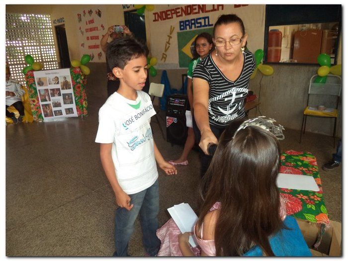 Escola João de Sousa Comemora o dia da Independência, do folclore e do estudante. - Imagem 56