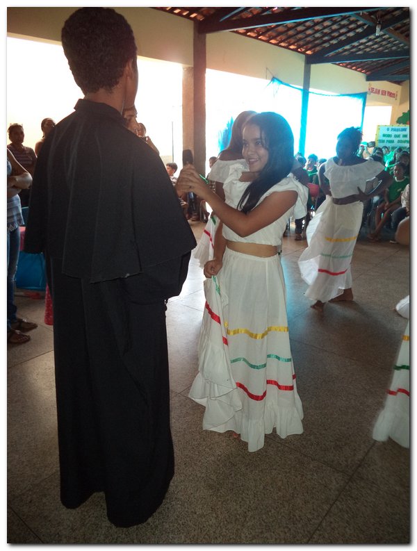 Escola João de Sousa Comemora o dia da Independência, do folclore e do estudante. - Imagem 101