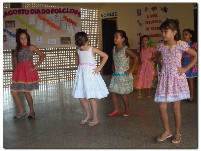 Escola João de Sousa Comemora o dia da Independência, do folclore e do estudante. - Imagem 44