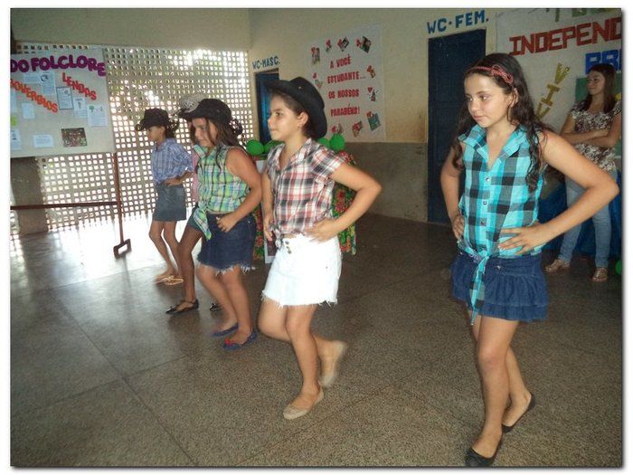 Escola João de Sousa Comemora o dia da Independência, do folclore e do estudante. - Imagem 107