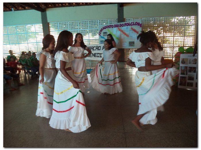 Escola João de Sousa Comemora o dia da Independência, do folclore e do estudante. - Imagem 99