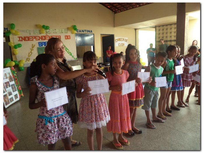 Escola João de Sousa Comemora o dia da Independência, do folclore e do estudante. - Imagem 31