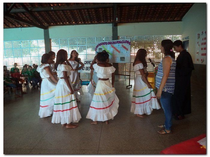 Escola João de Sousa Comemora o dia da Independência, do folclore e do estudante. - Imagem 98