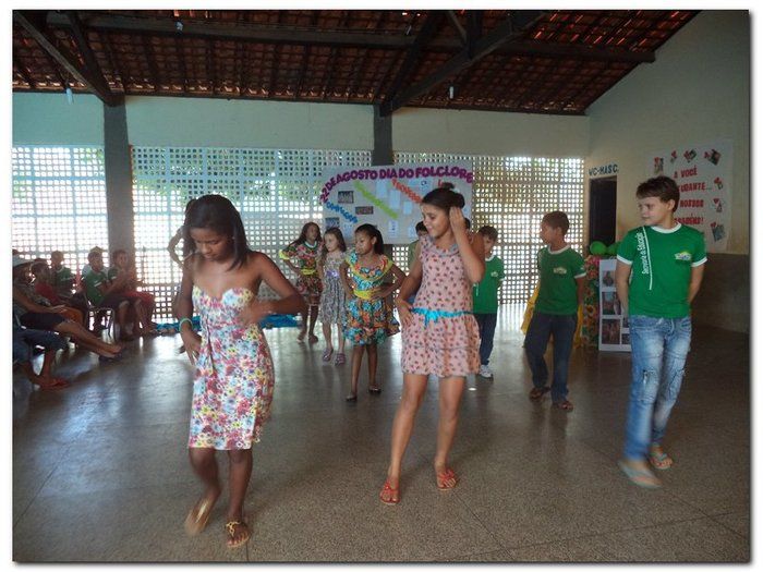 Escola João de Sousa Comemora o dia da Independência, do folclore e do estudante. - Imagem 89
