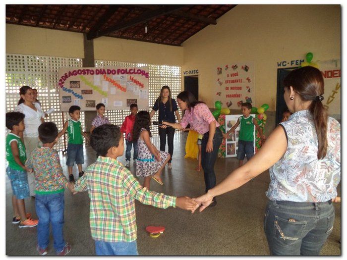 Escola João de Sousa Comemora o dia da Independência, do folclore e do estudante. - Imagem 36
